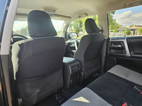 Used 2018 Toyota 4Runner SR5 AWD/4WD image 27