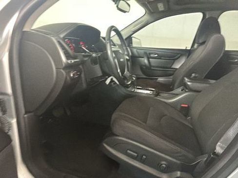 Used 2015 GMC Acadia SLE FWD image 10
