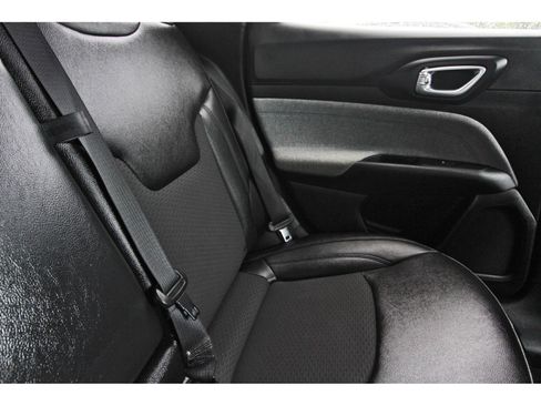 Used 2024 Jeep Compass Latitude AWD/4WD image 15