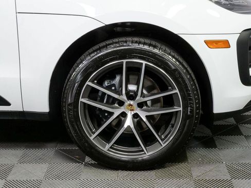 Certified 2026 Porsche Macan Turbo AWD/4WD image 39