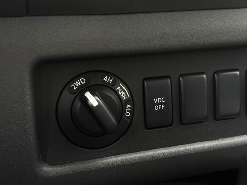 Used 2011 Nissan Xterra X AWD/4WD image 29