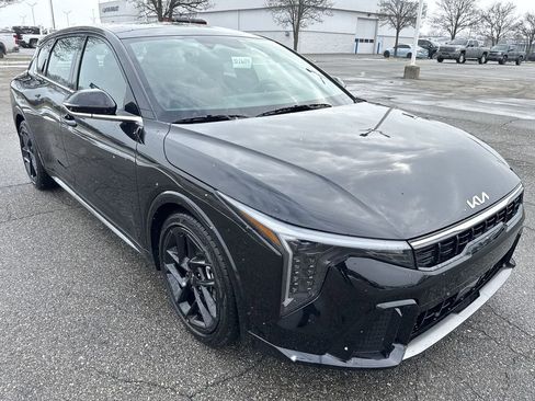 New 2026 Kia K4 GT-Line Turbo image 2