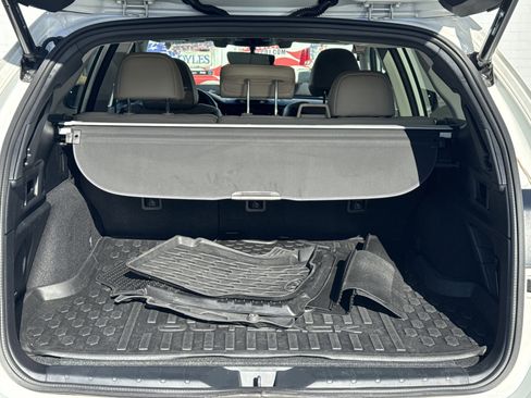 Used 2022 Subaru Outback Limited image 23