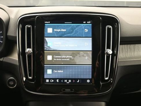 Used 2023 Volvo XC40 B5 Plus w/ Driver Assist Package image 13