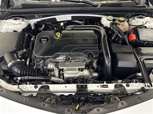 Used 2024 Chevrolet Malibu LT image 28