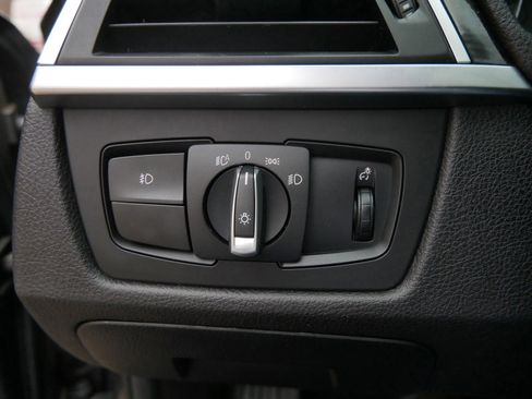 Used 2016 BMW 320i xDrive Sedan image 28