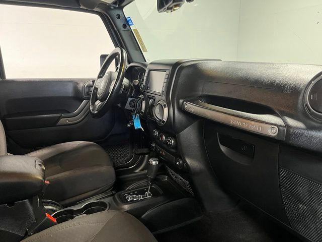 Used 2016 Jeep Wrangler Sport w/ Quick Order Package 24S AWD/4WD image 11