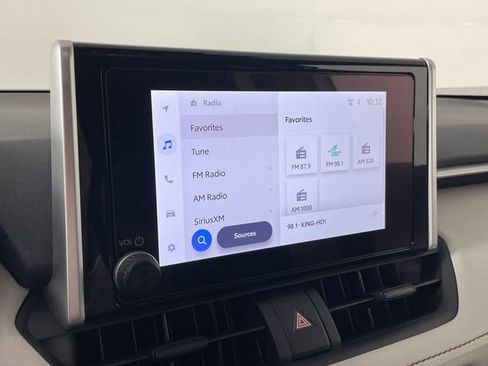 Used 2025 Toyota RAV4 XLE w/ Convenience Package image 7