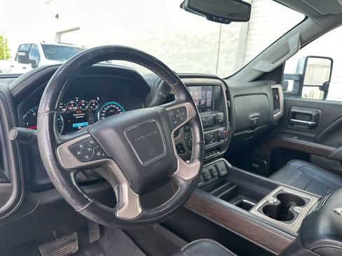 Used 2017 GMC Sierra 3500 Denali w/ Duramax Plus Package AWD/4WD image 12