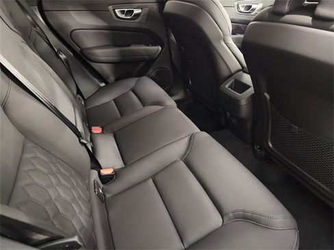 New 2026 Volvo XC60 B5 Core image 32