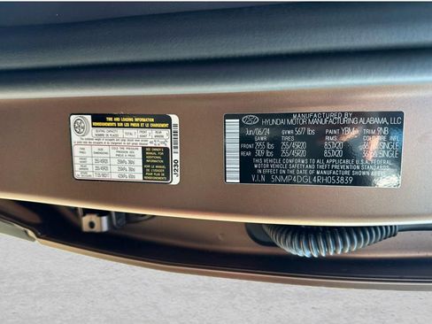 Used 2024 Hyundai Santa Fe Limited image 29