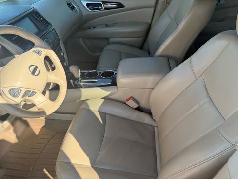 Used 2013 Nissan Pathfinder SL w/ SL Premium Pkg image 21