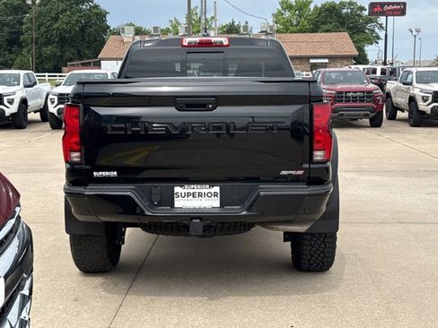 Used 2023 Chevrolet Colorado ZR2 w/ ZR2 Convenience Package III AWD/4WD image 4