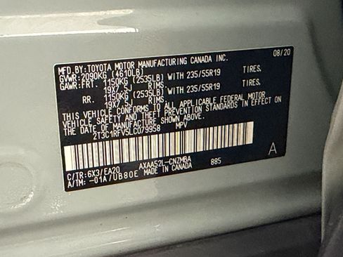 Used 2020 Toyota RAV4 XLE Premium FWD image 25