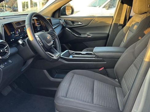 Used 2025 Chevrolet Equinox LT image 8