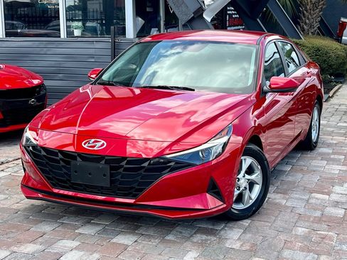 Used 2021 Hyundai Elantra SE image 45