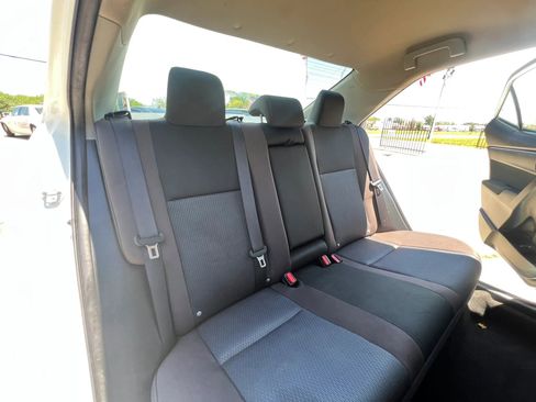Used 2017 Toyota Corolla LE FWD image 23