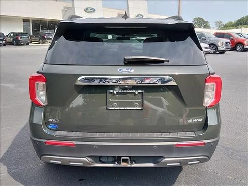 Used 2023 Ford Explorer XLT w/ Equipment Group 202A AWD/4WD image 5