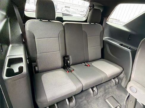 Used 2022 Chevrolet Traverse LT image 26