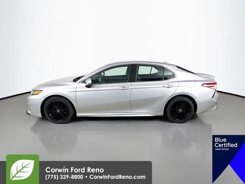 Used 2020 Toyota Camry SE image 4