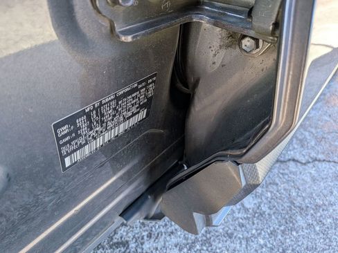 Used 2019 Subaru Ascent Premium image 32