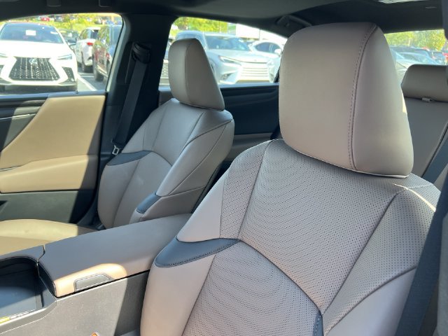 Certified 2025 Lexus ES 350 w/ Premium Package FWD image 9