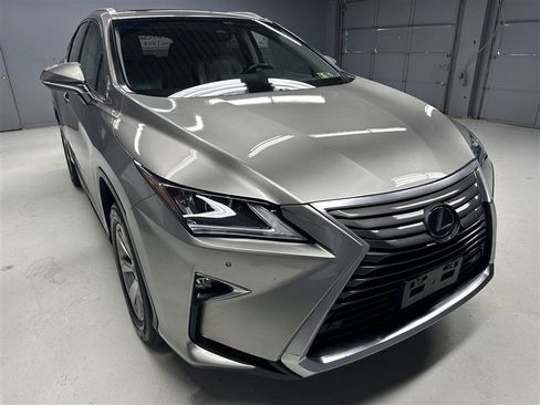 Used 2019 Lexus RX 450h AWD image 9