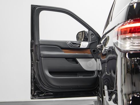 Used 2022 Lincoln Navigator Black Label image 26