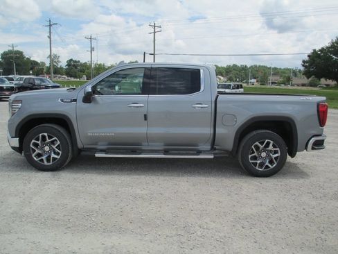 New 2026 GMC Sierra 1500 SLT w/ SLT Premium Package AWD/4WD image 10
