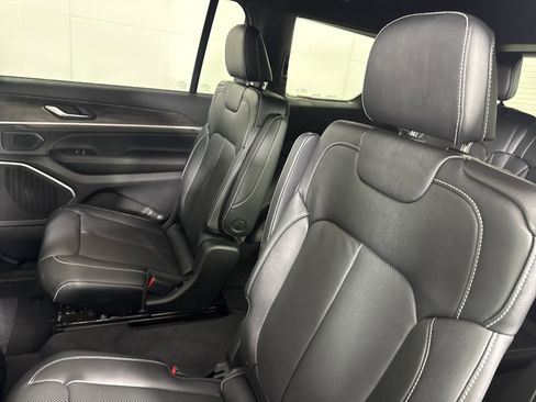 New 2026 Jeep Grand Cherokee L Limited AWD/4WD image 13