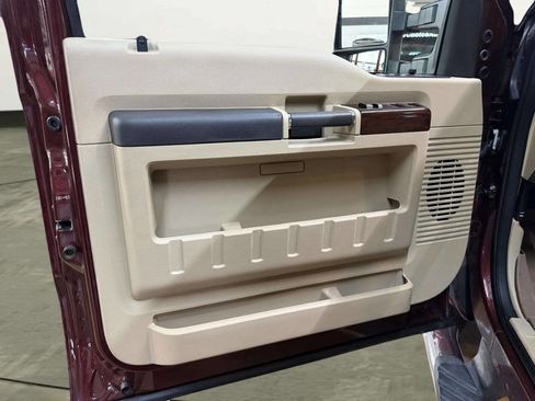 Used 2009 Ford F250 Lariat image 13