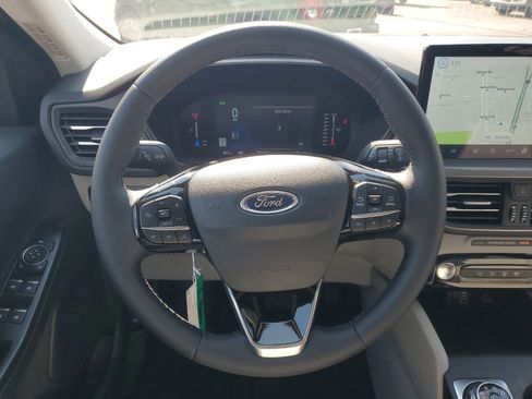 New 2024 Ford Escape PHEV image 28