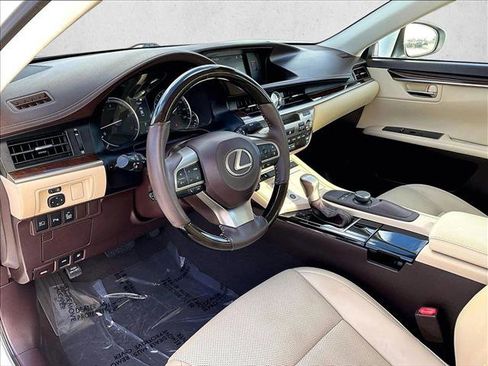 Used 2018 Lexus ES 350 w/ Premier Package FWD image 14