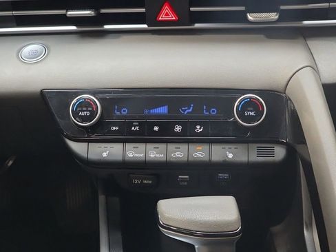 Used 2022 Hyundai Elantra Blue FWD image 19