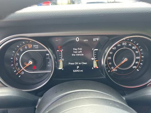 Used 2023 Jeep Gladiator Sport AWD/4WD image 27