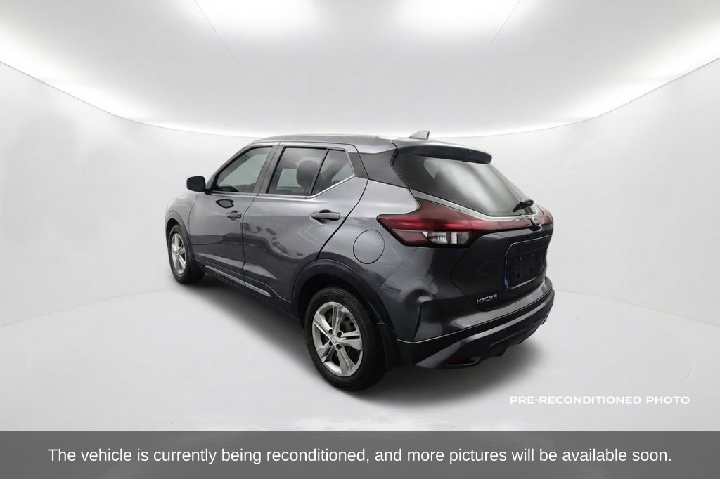 Used 2022 Nissan Kicks S FWD image 8