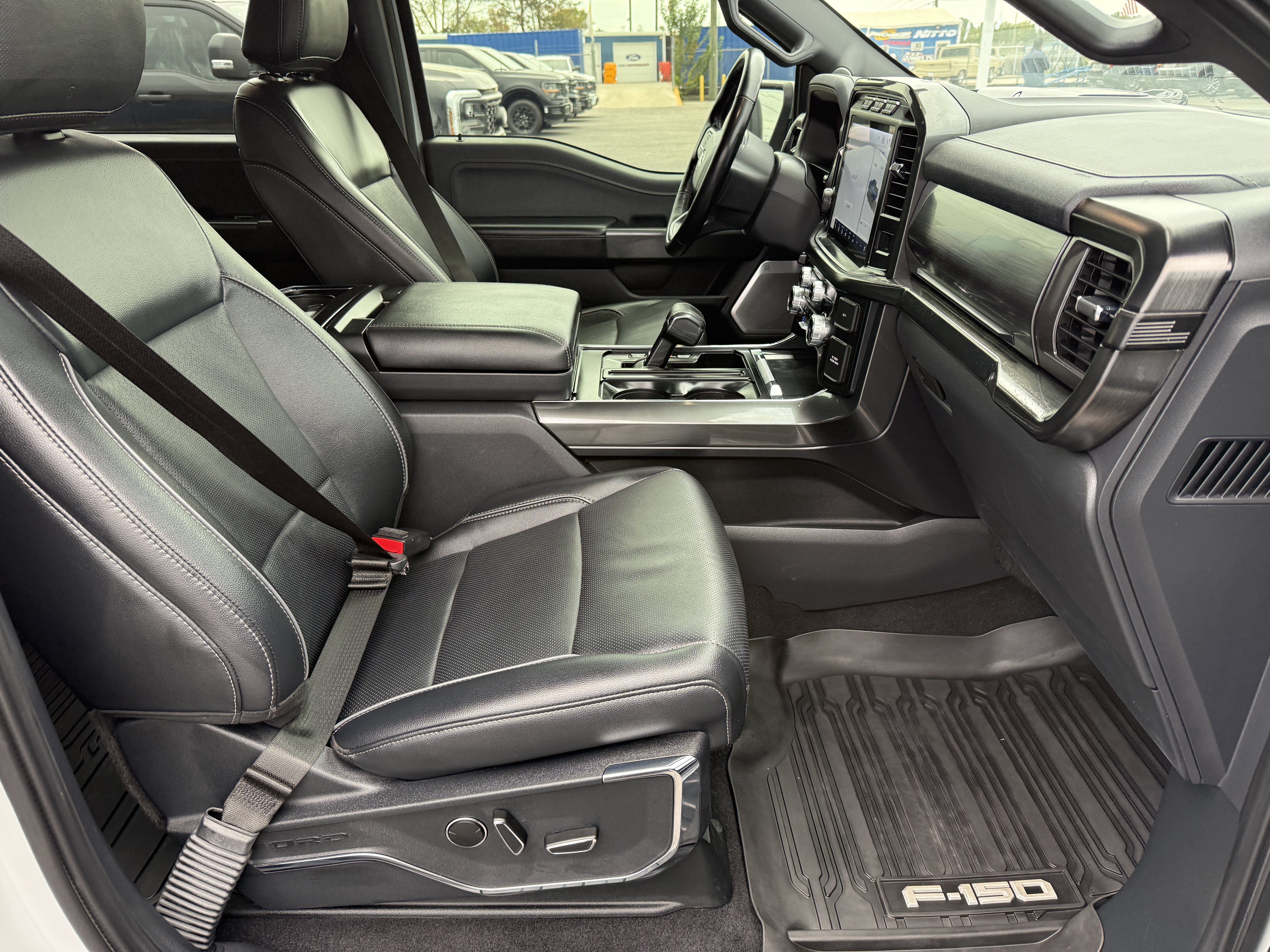 Used 2023 Ford F150 Lariat w/ Equipment Group 502A High AWD/4WD image 17