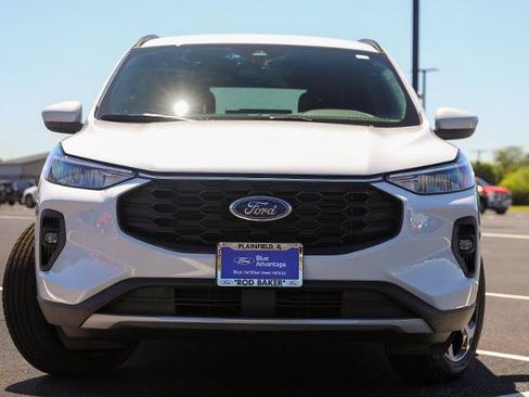 Certified 2025 Ford Escape ST-Line Select w/ Tech Pack #1 AWD/4WD image 2