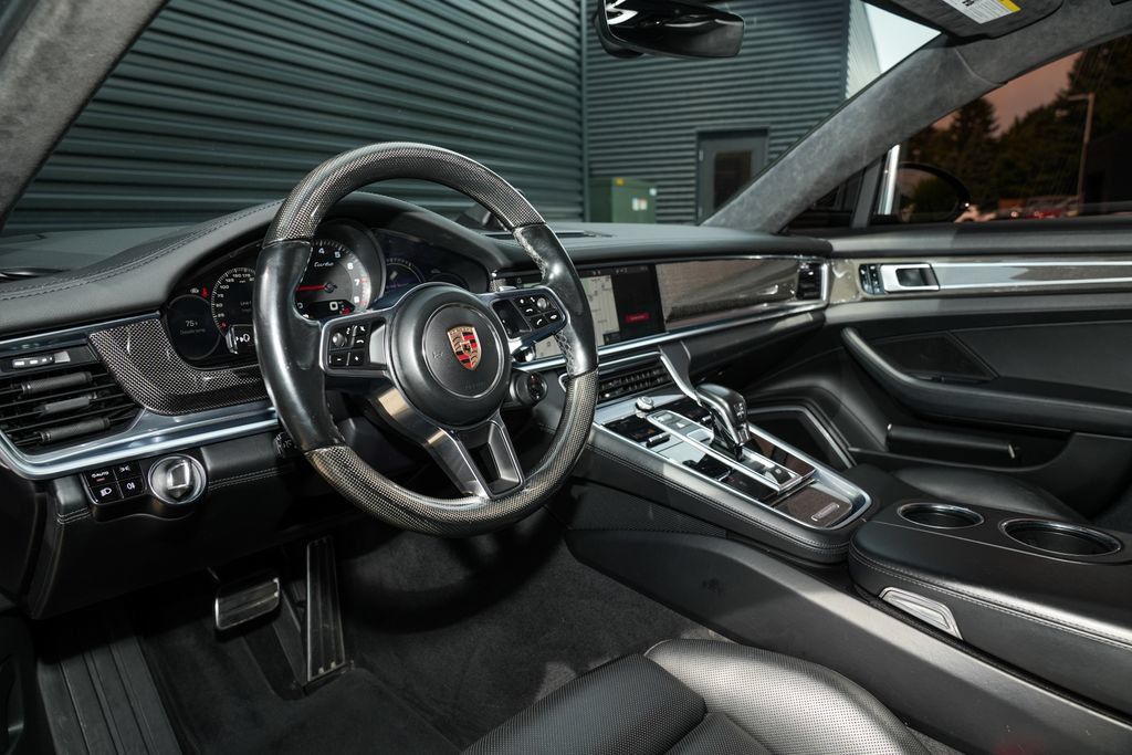 Certified 2018 Porsche Panamera Turbo AWD/4WD image 4
