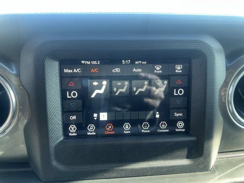 Used 2019 Jeep Wrangler Unlimited Sahara w/ Safety Group AWD/4WD image 16
