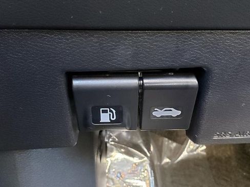 New 2025 Nissan Versa SV w/ Trunk Package image 20