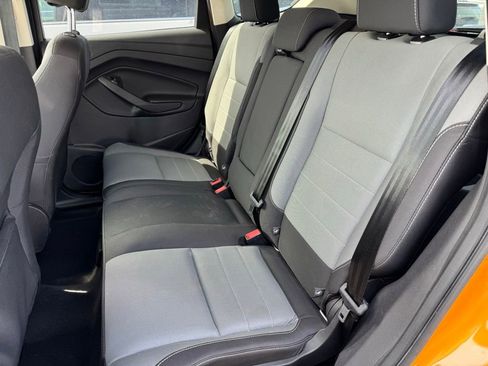 Used 2016 Ford Escape SE w/ Equipment Group 201A AWD/4WD image 6