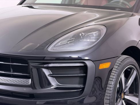 New 2026 Porsche Macan image 13