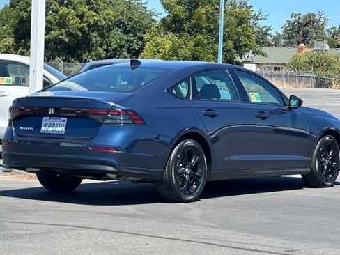 Used 2025 Honda Accord SE image 4