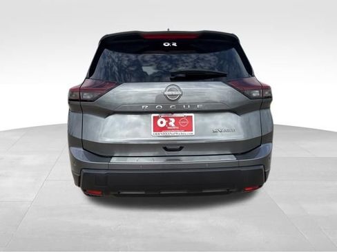Used 2024 Nissan Rogue SV AWD/4WD image 7
