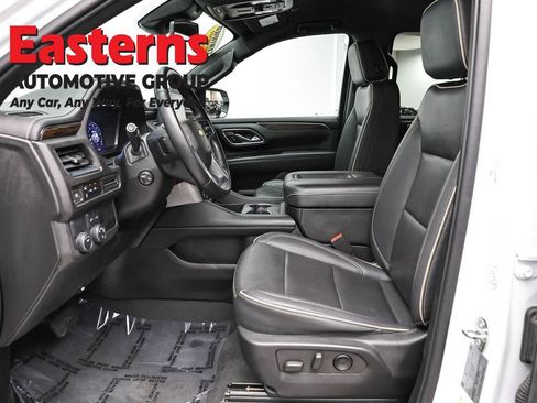 Used 2023 Chevrolet Suburban Premier RWD image 14