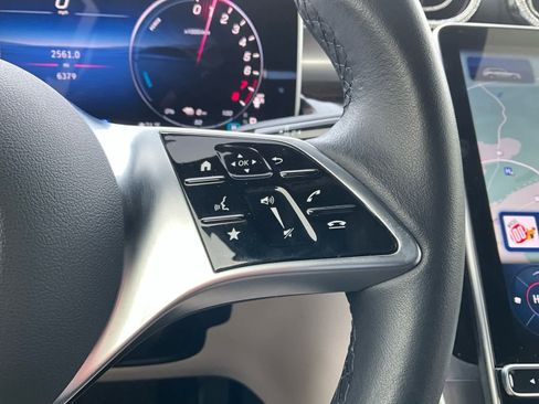 Used 2025 Mercedes-Benz GLC 350e 4MATIC image 22