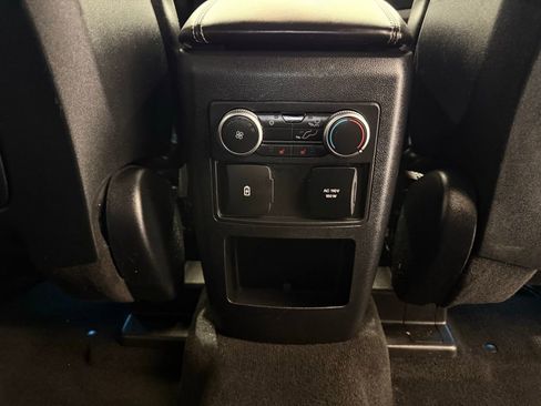 Used 2020 Ford Explorer Platinum w/ Premium Technology Package image 31
