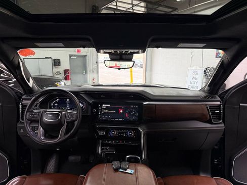 Used 2025 GMC Sierra 1500 Denali Ultimate image 26