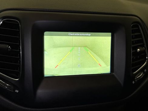 Used 2021 Jeep Compass Sport FWD image 22